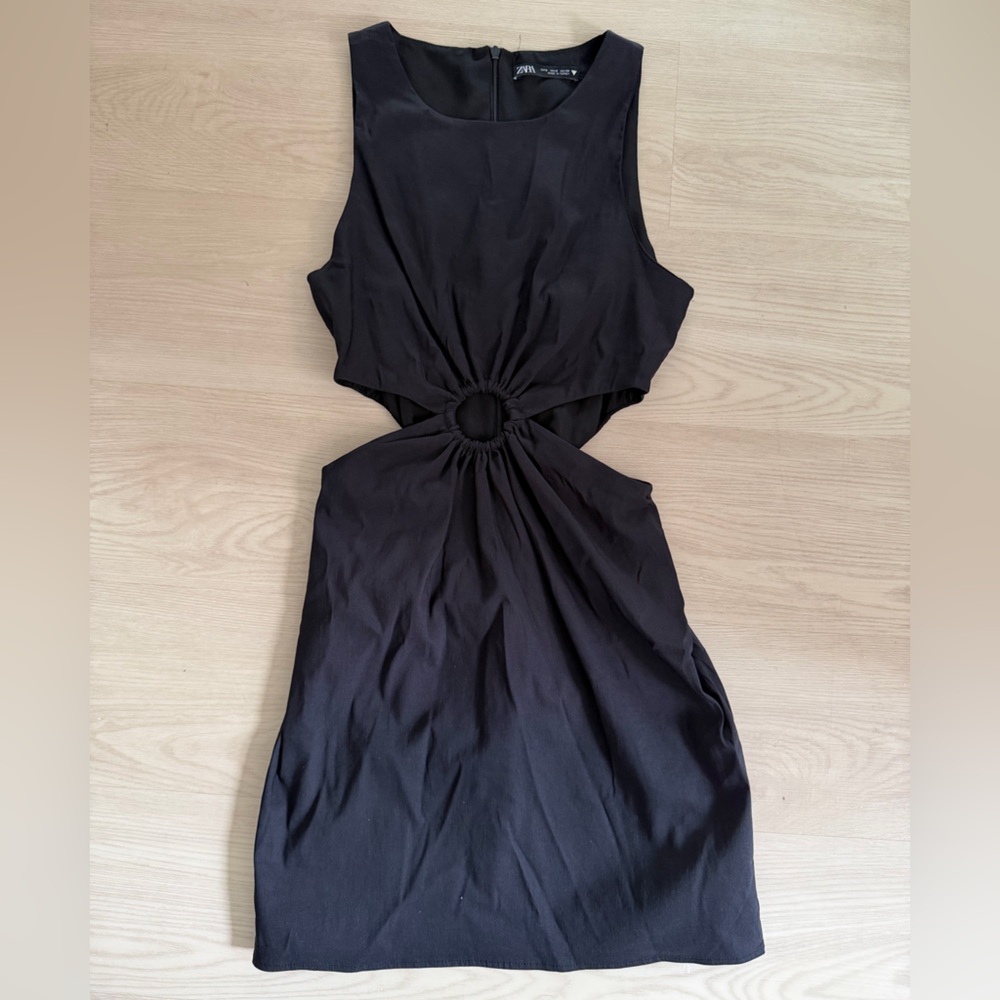 Zara | Black Sleeveless Midi Dress with Ring Cutout